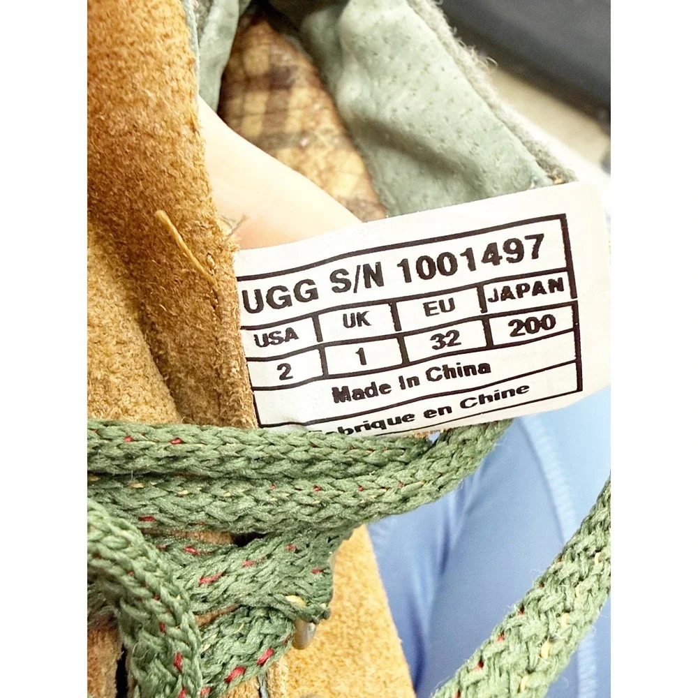 UGG Kids Barelo Suede Hiking Boots Chestnut Brown Olive Green Size 2 1001497